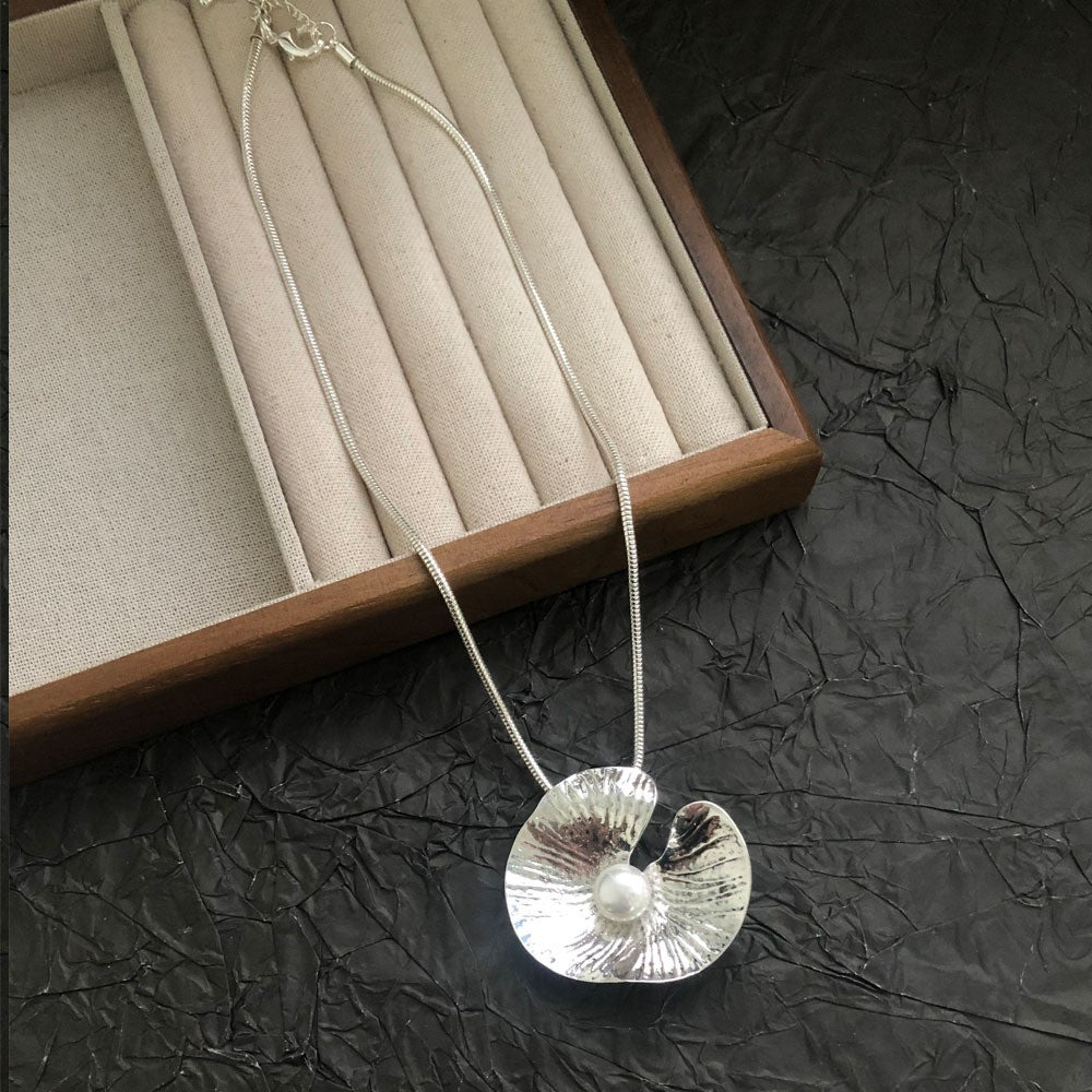 Textured Disc Pearl Necklace