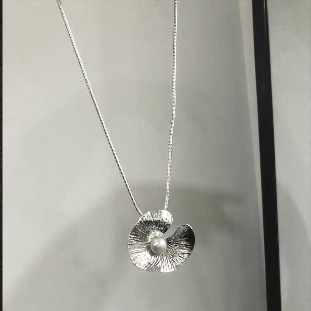 Textured Disc Pearl Necklace