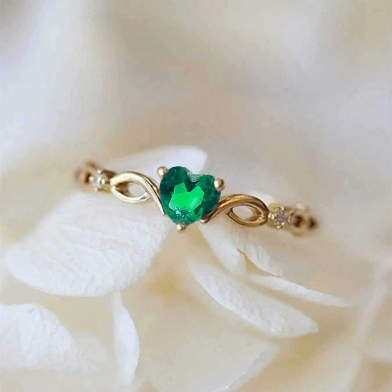 Rhinestone Heart Ring