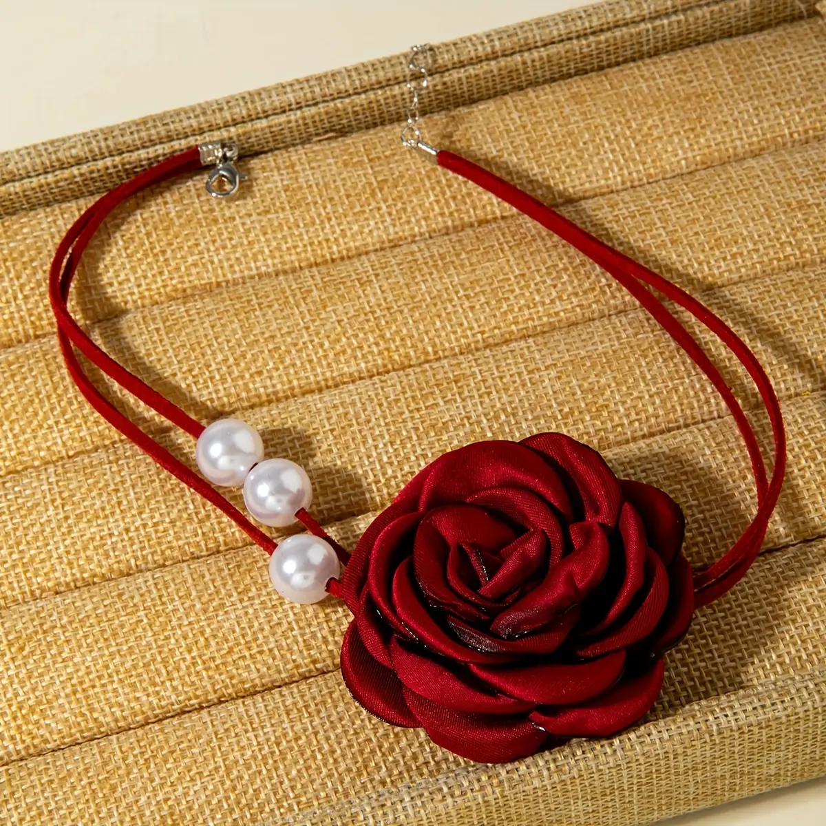 Rose Collarbone Necklace