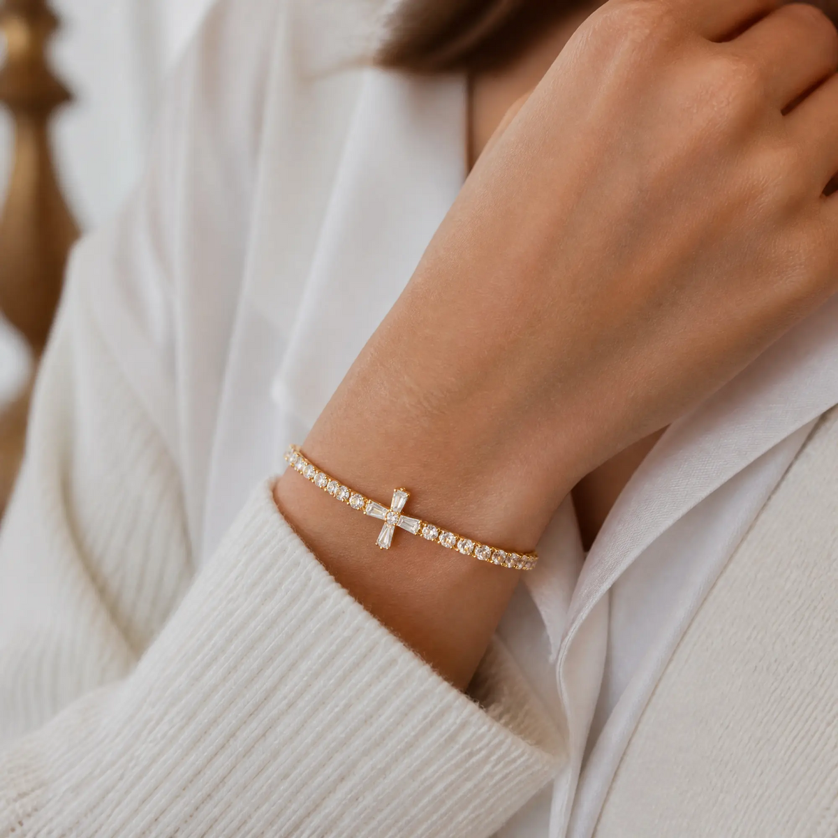 Guiding Light Cross Bracelet