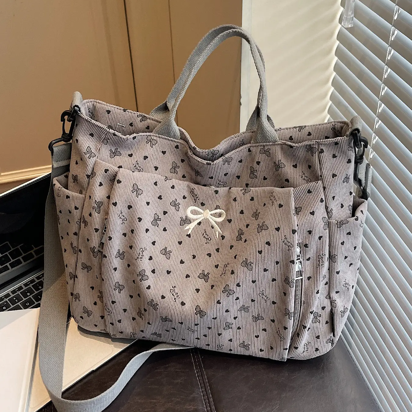 Large Capacity Tote Bag