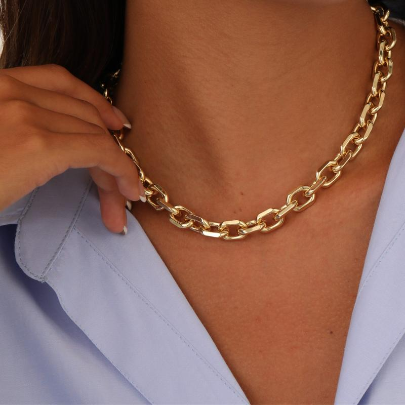 Dainty Paperclip Necklace