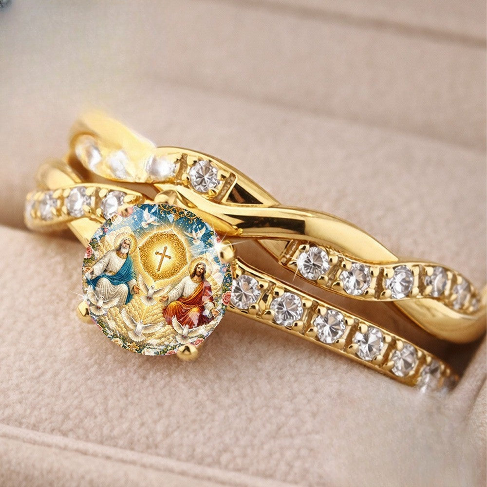Twisted Trinity Ring