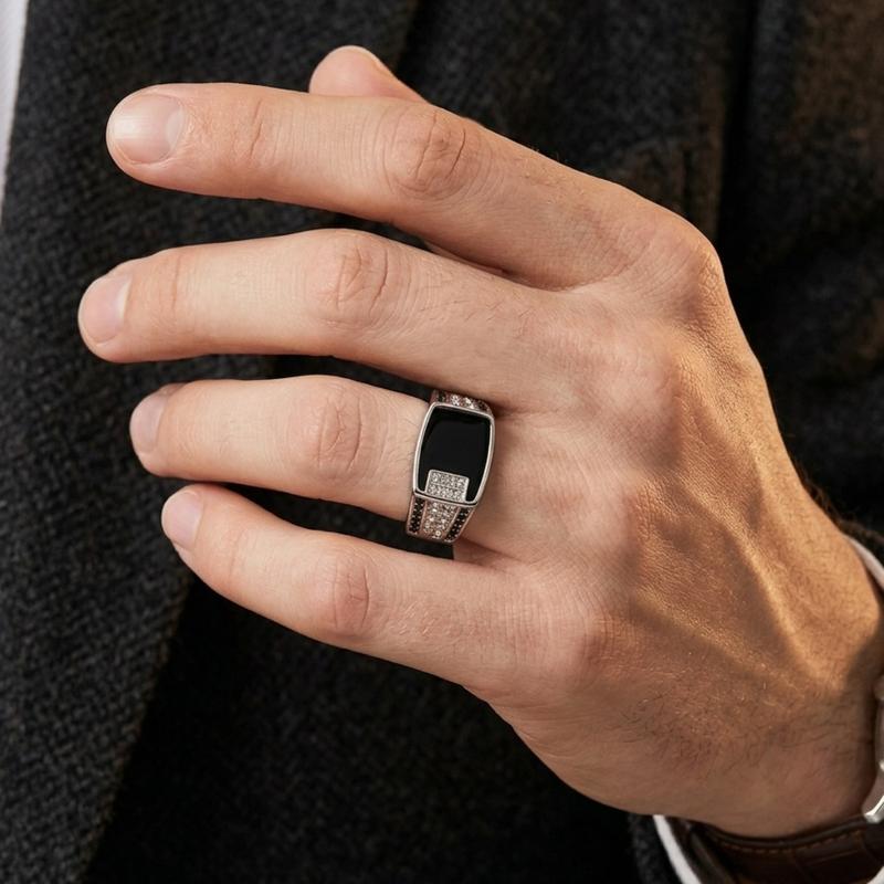 Exquisite Geometric Ring