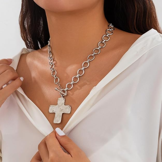 Dainty Cross Buckle Necklace