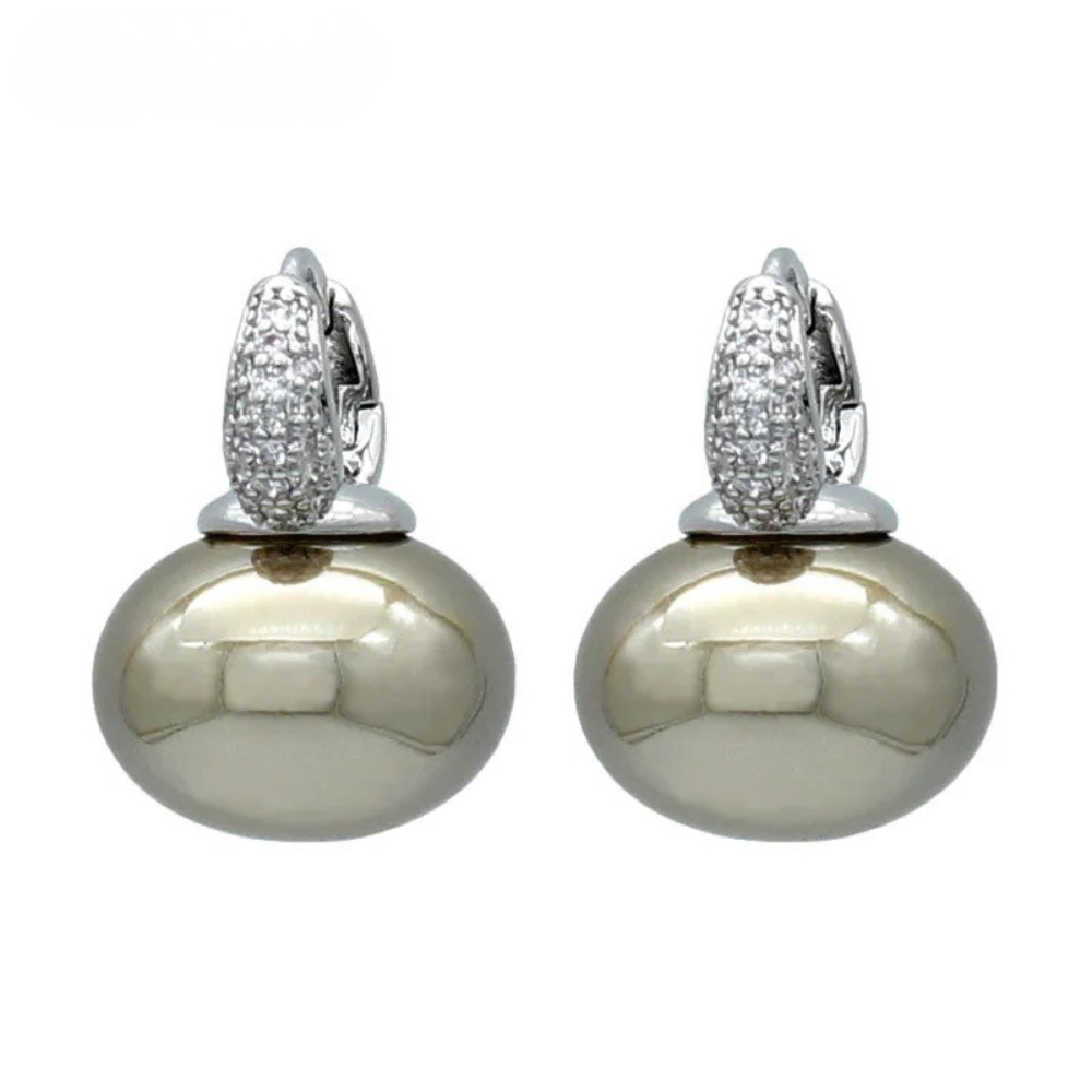 Round Pan Large Pearl Earrings