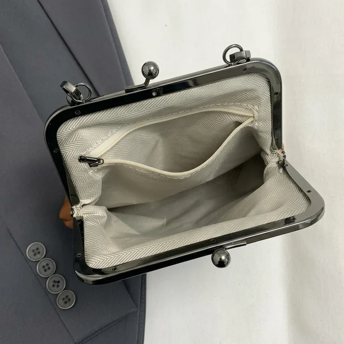 Vintage Inspired Kiss-Lock Satchel Bag