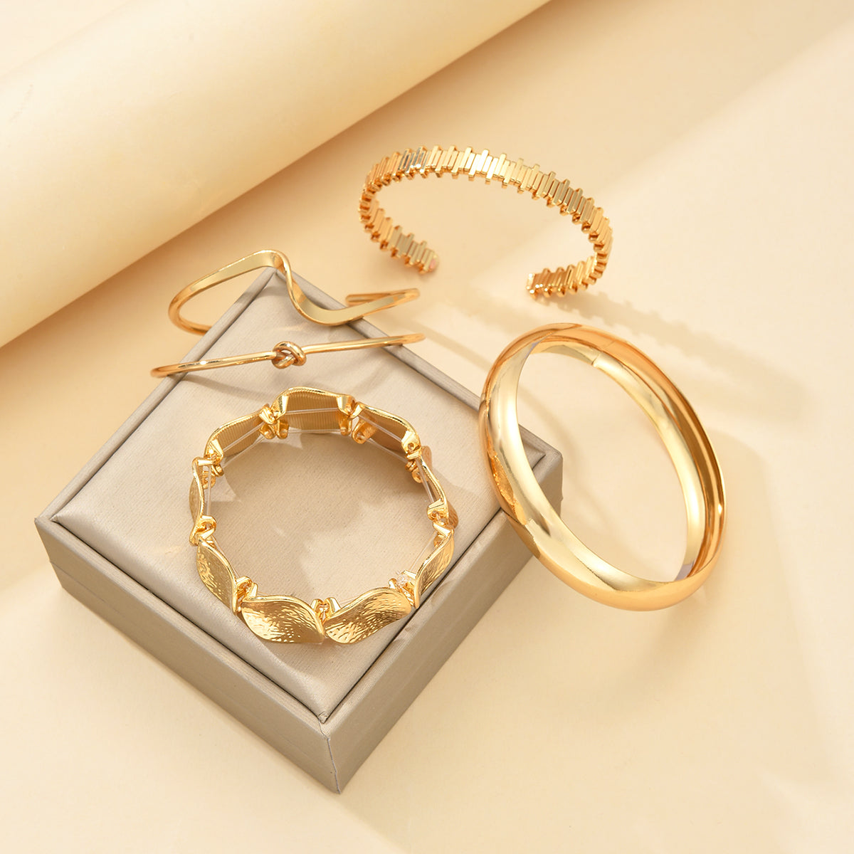 5pc Gold Knot Bangle Bracelet Set