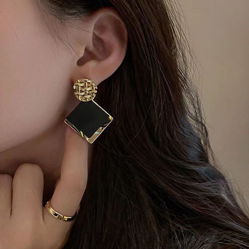2pc Geometric Gold Statement Earrings Set
