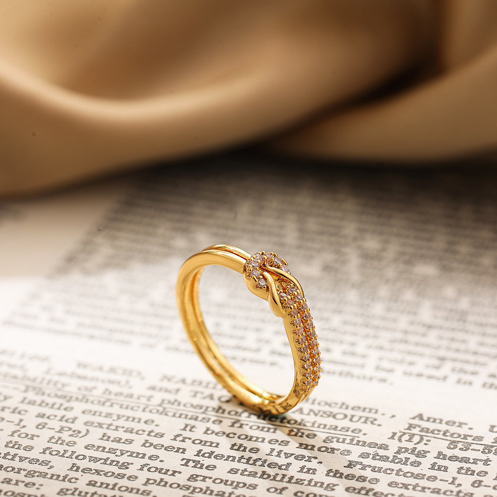 Couple Knot Zircon Ring Set