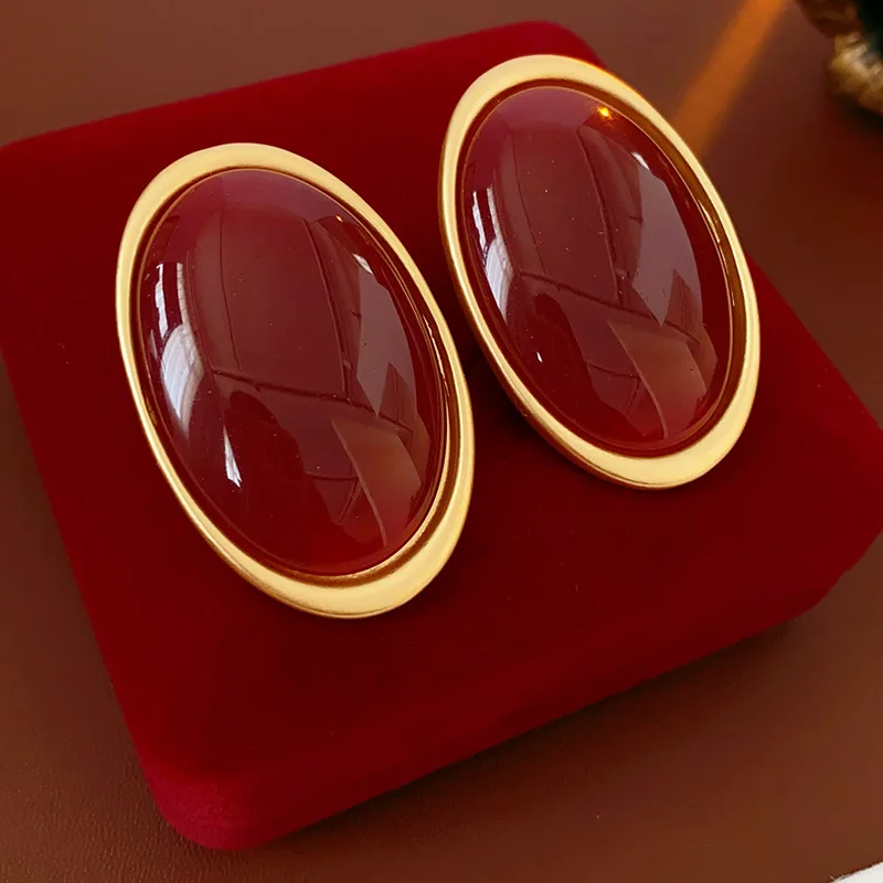 Vintage Oval Stud Earrings