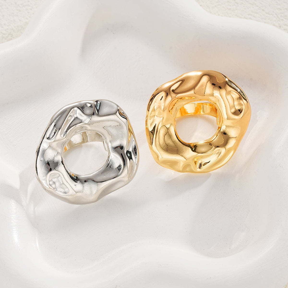 2pc Bold Abstract Circle Ring Set