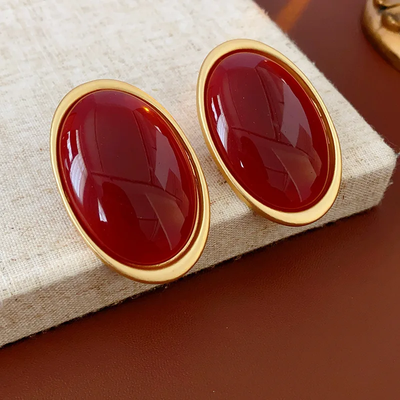 Vintage Oval Stud Earrings