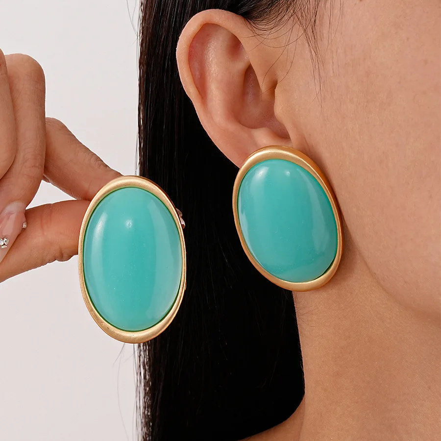Vintage Oval Stud Earrings