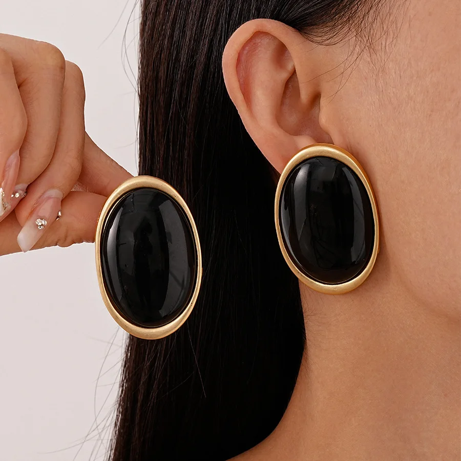 Vintage Oval Stud Earrings