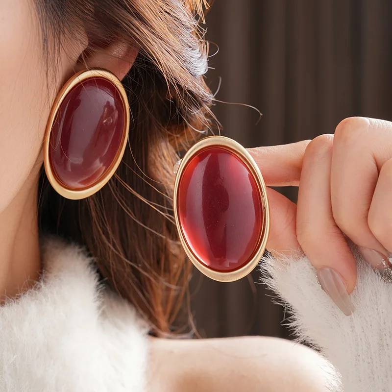 Vintage Oval Stud Earrings