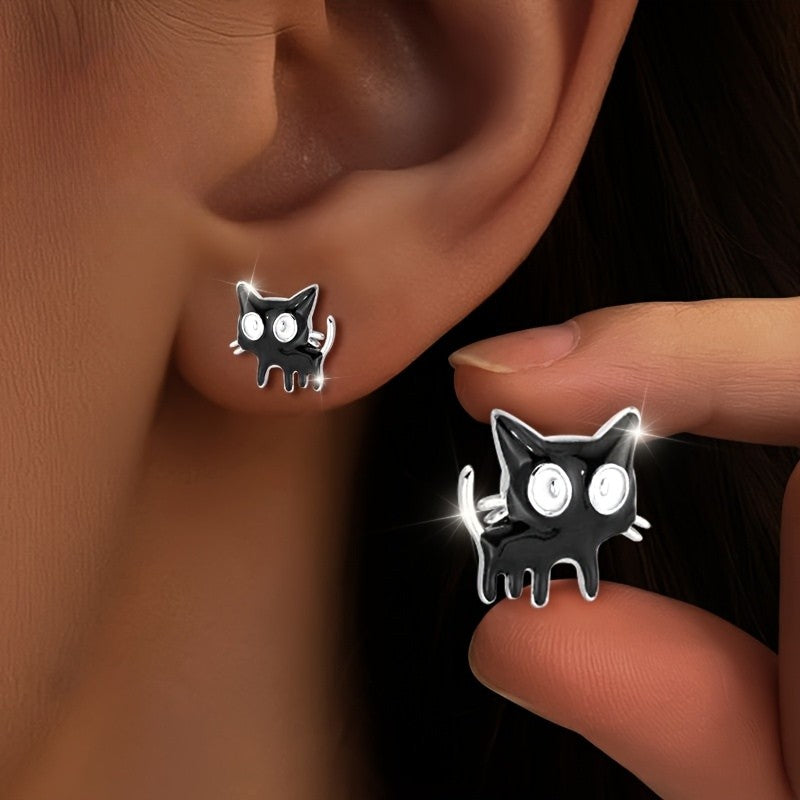 Wide-Eyed Cat Stud Earrings
