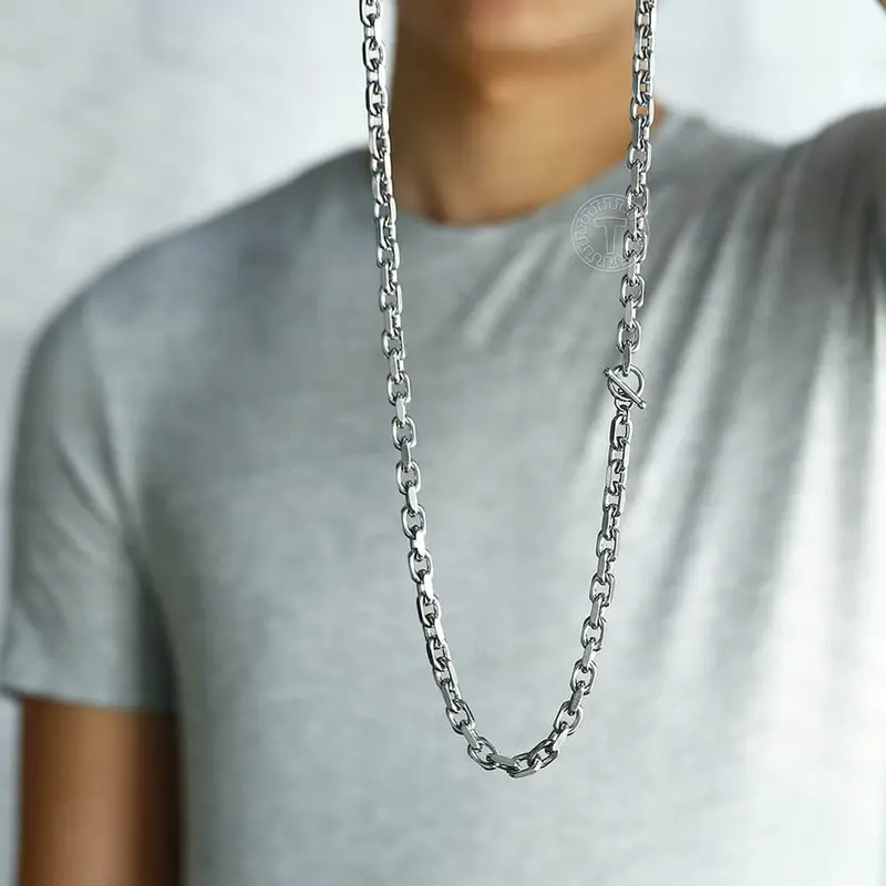 Cable Chain Toggle Necklace
