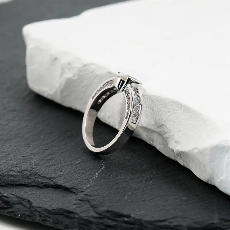 Glow Oval Ring