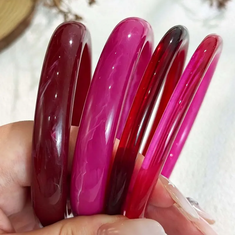 4pc Vintage Resin Bangle Set