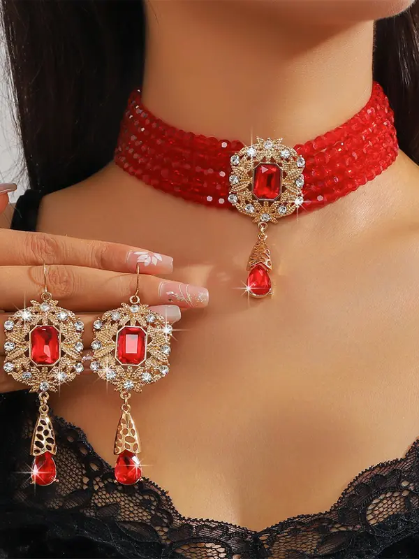 Elegant Crystal Decorated Jewelry Set