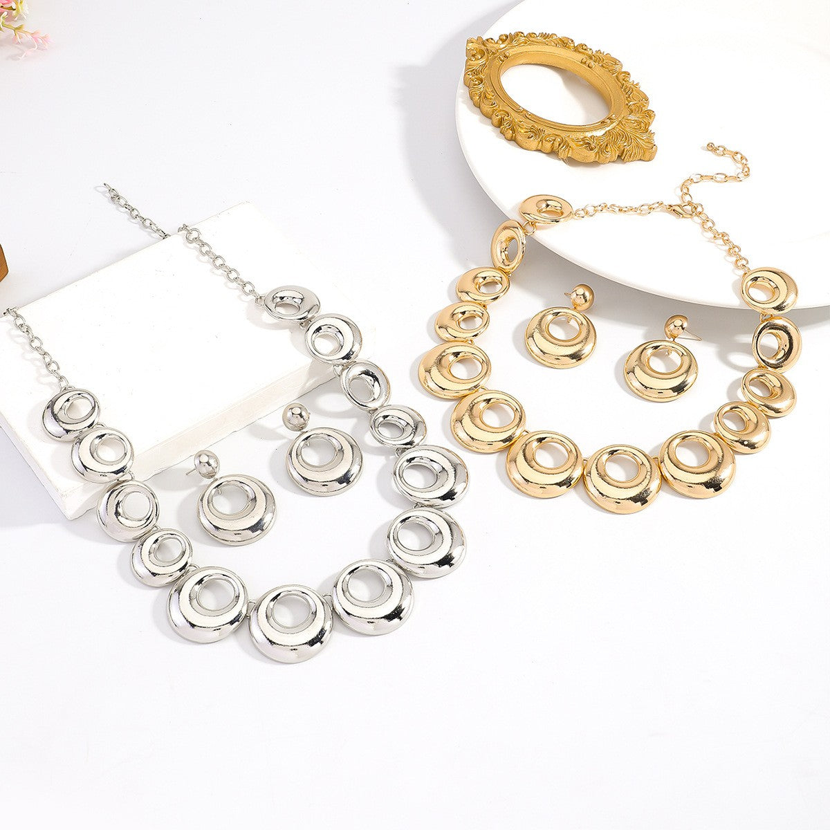 Glossy Oval Link Necklace & Earring Set