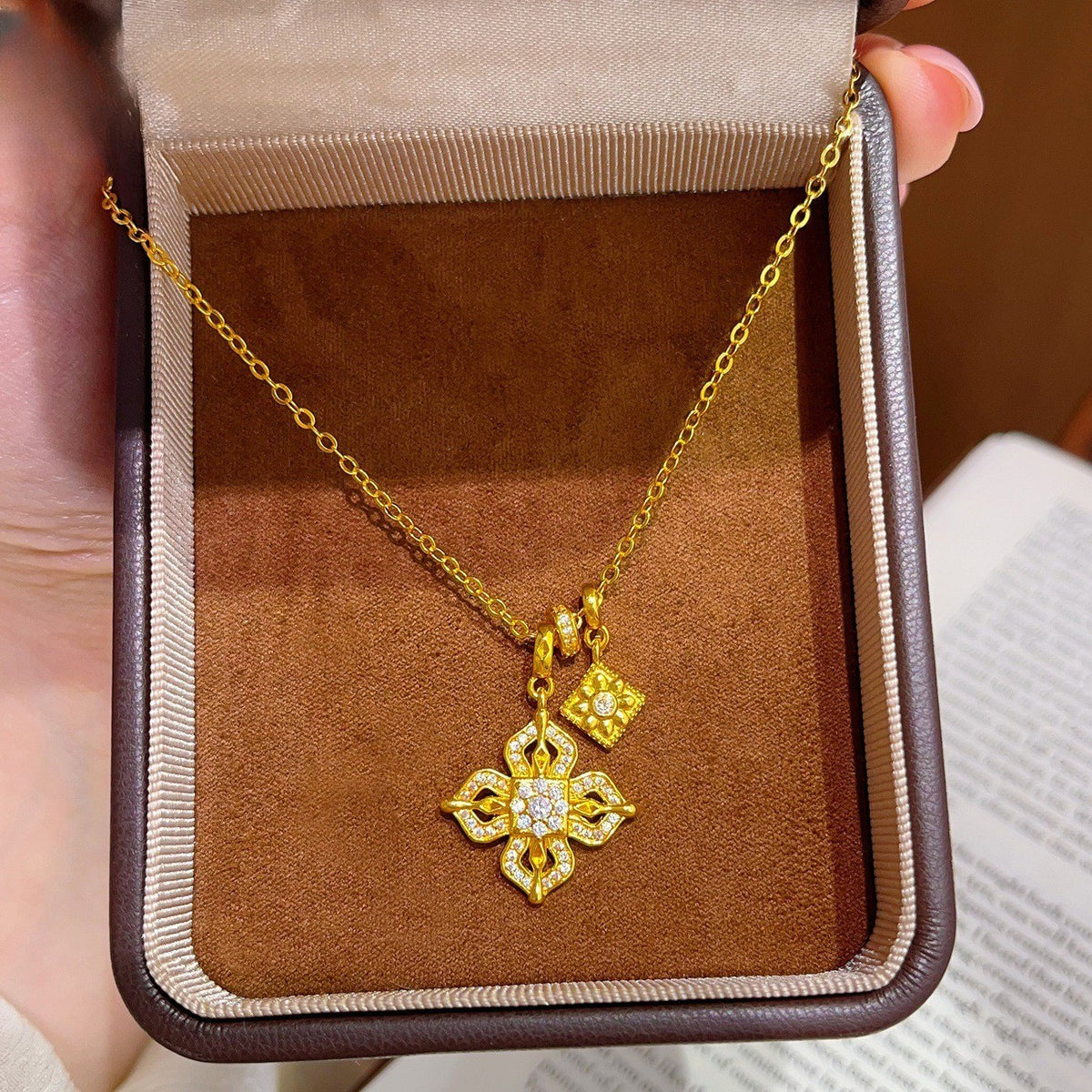 Rhinestone Clover Pendant Necklace