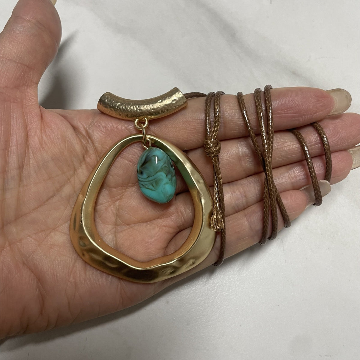 Blue Agate Irregular Hoop Necklace