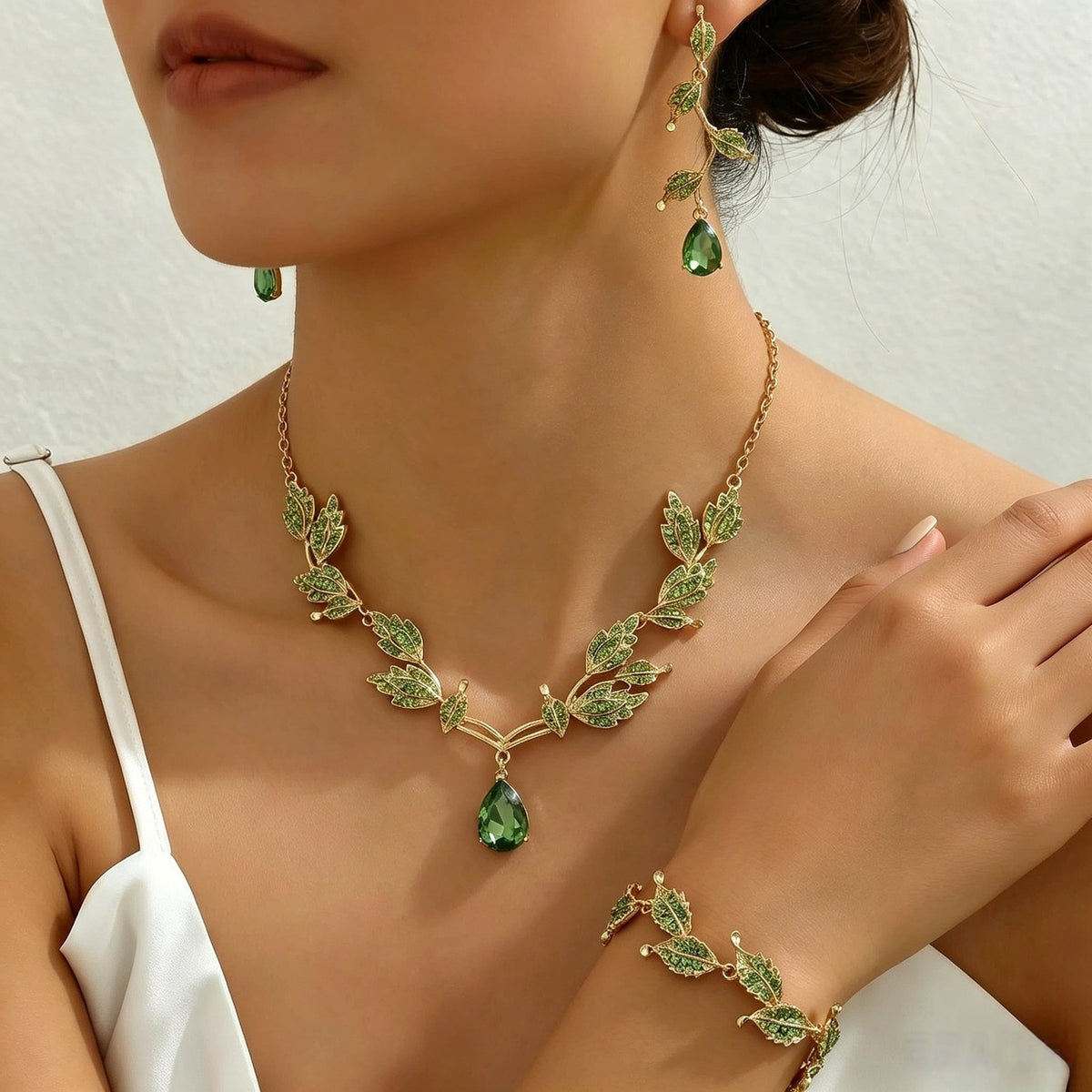 Green Leaf Jewelry Set
