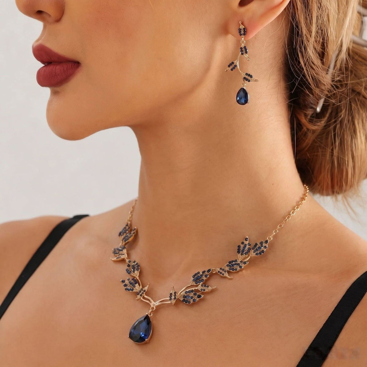 Green Leaf Jewelry Set