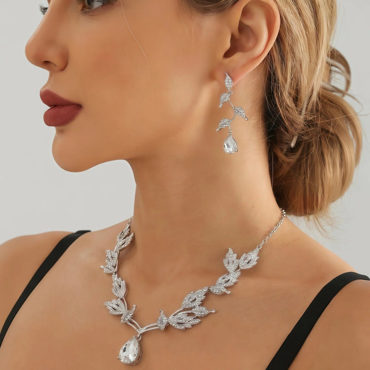 Green Leaf Jewelry Set