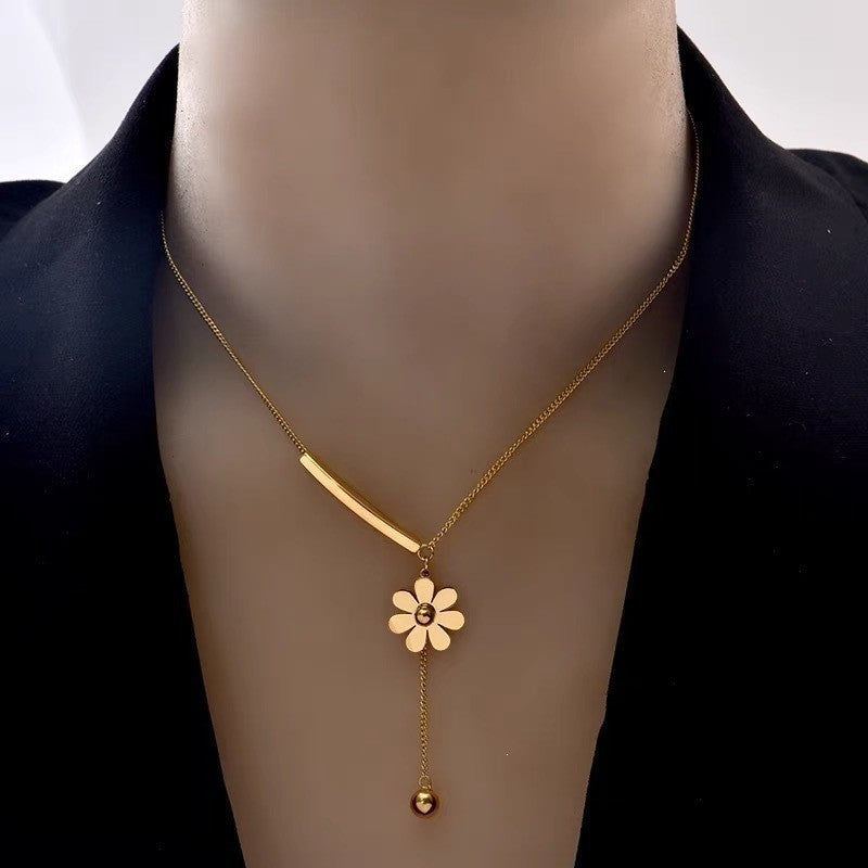 Curved Bar & Daisy Tassel Necklace