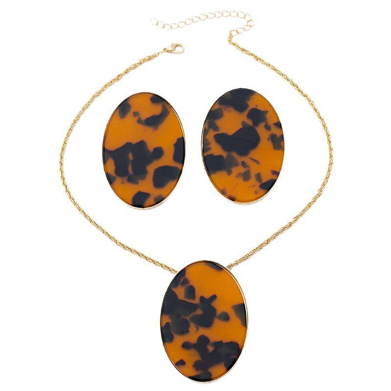 Tortoise Oval Pendant & Earring Set