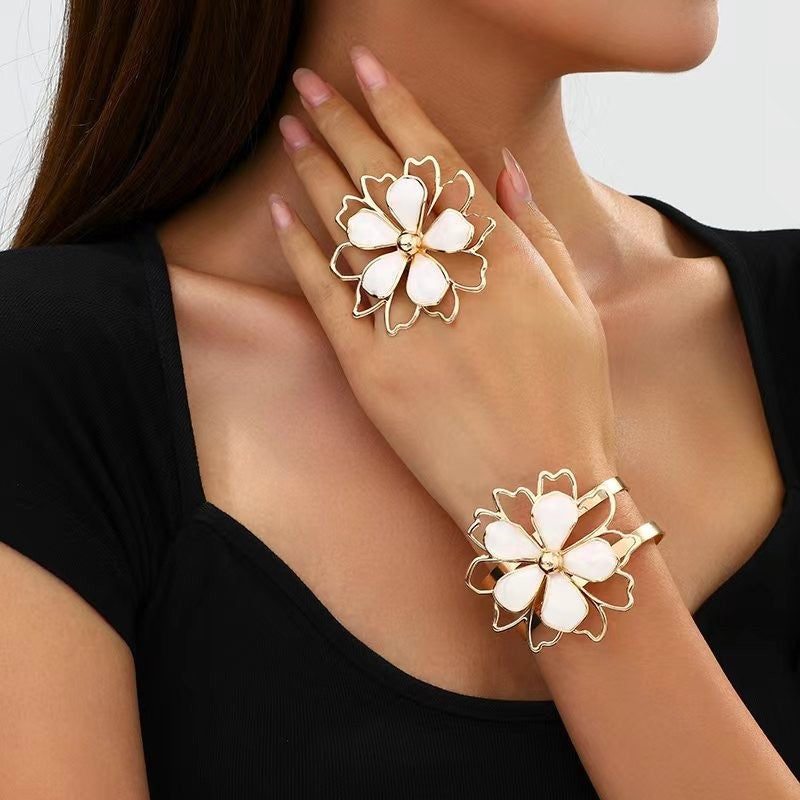 White Enamel Flower Bracelet & Ring Set