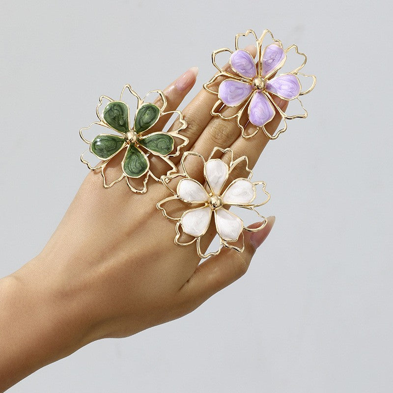 White Enamel Flower Bracelet & Ring Set