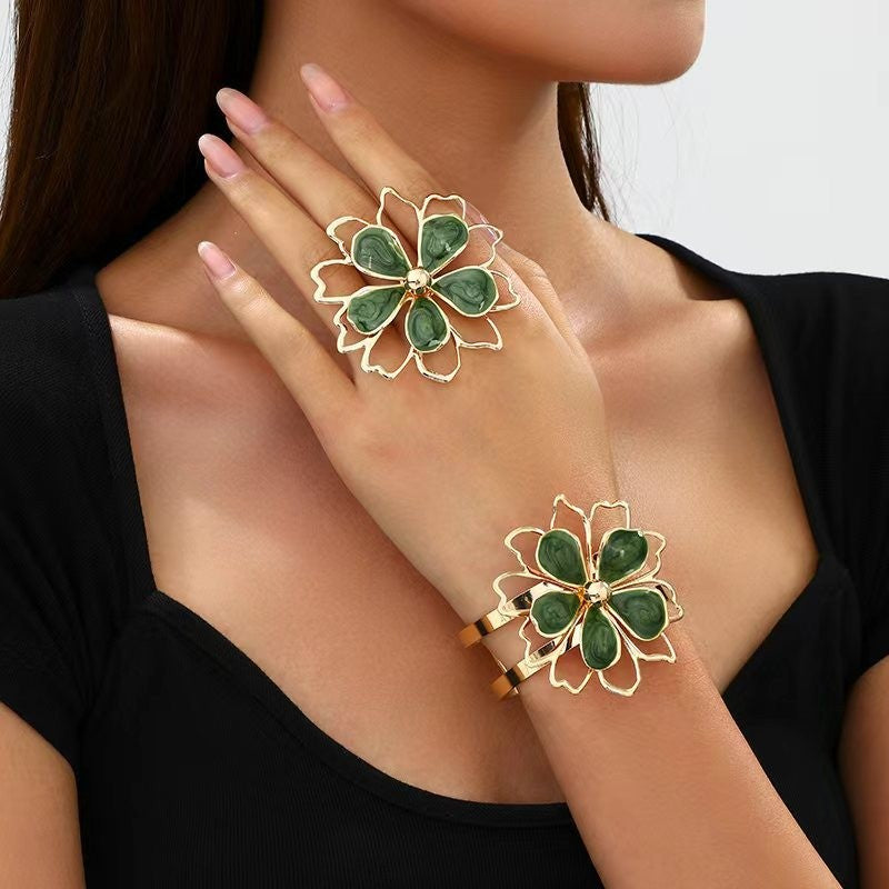 White Enamel Flower Bracelet & Ring Set