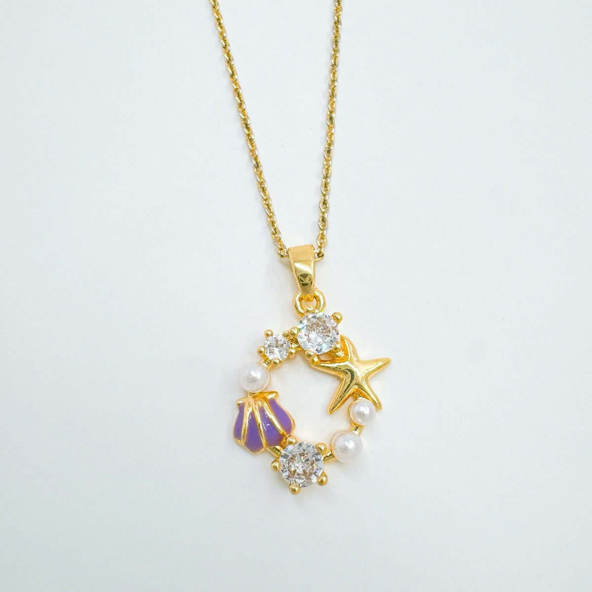 Starfish Circle Pendant Necklace