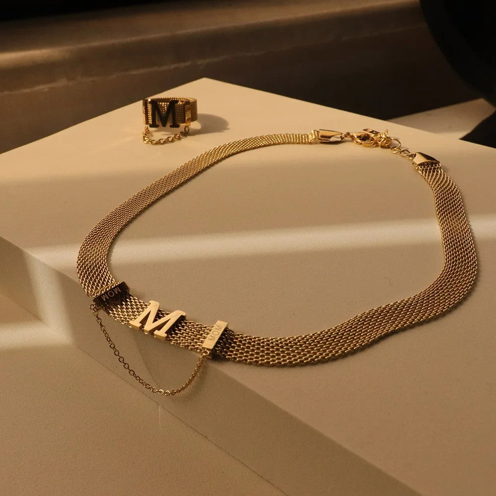 Initial Mesh Choker Necklace