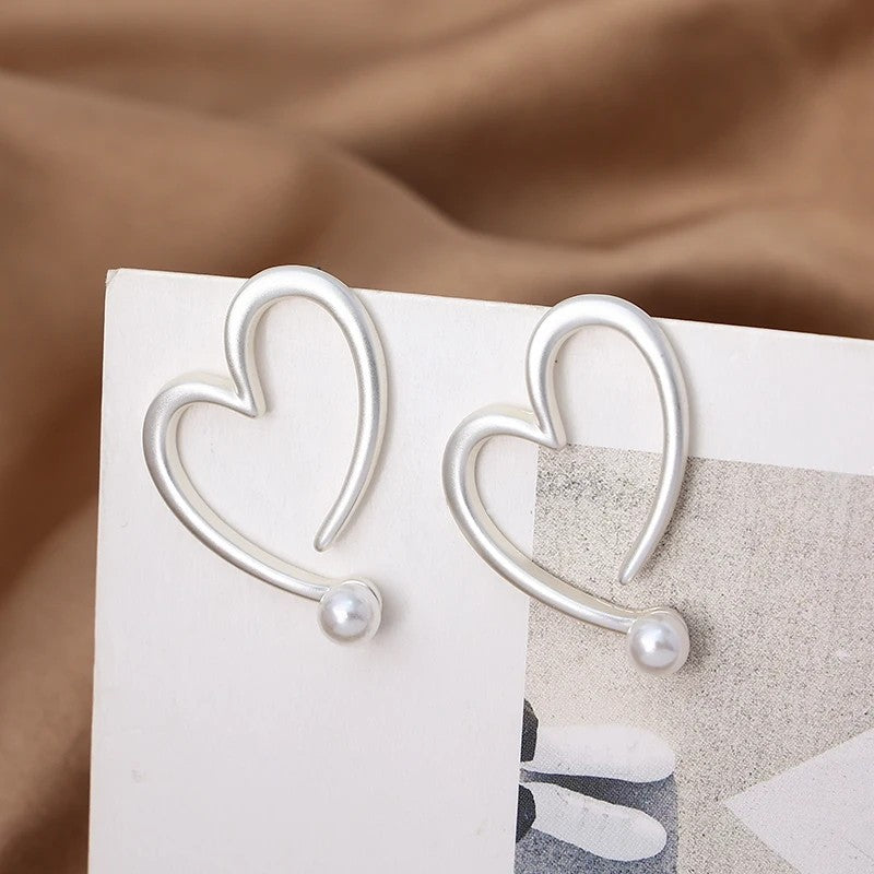 Open Heart Wire Pearl Stud Earrings
