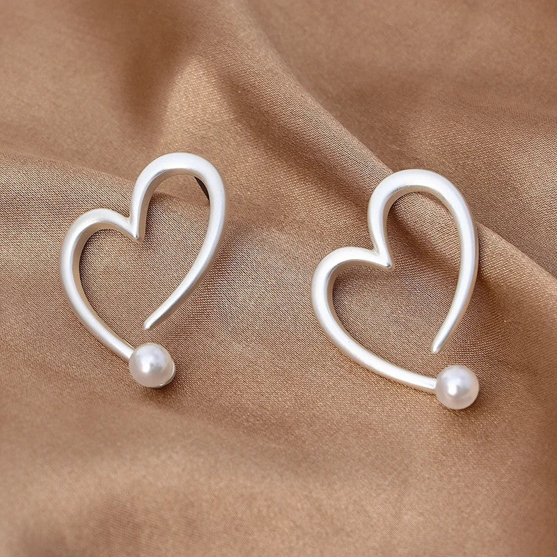 Open Heart Wire Pearl Stud Earrings