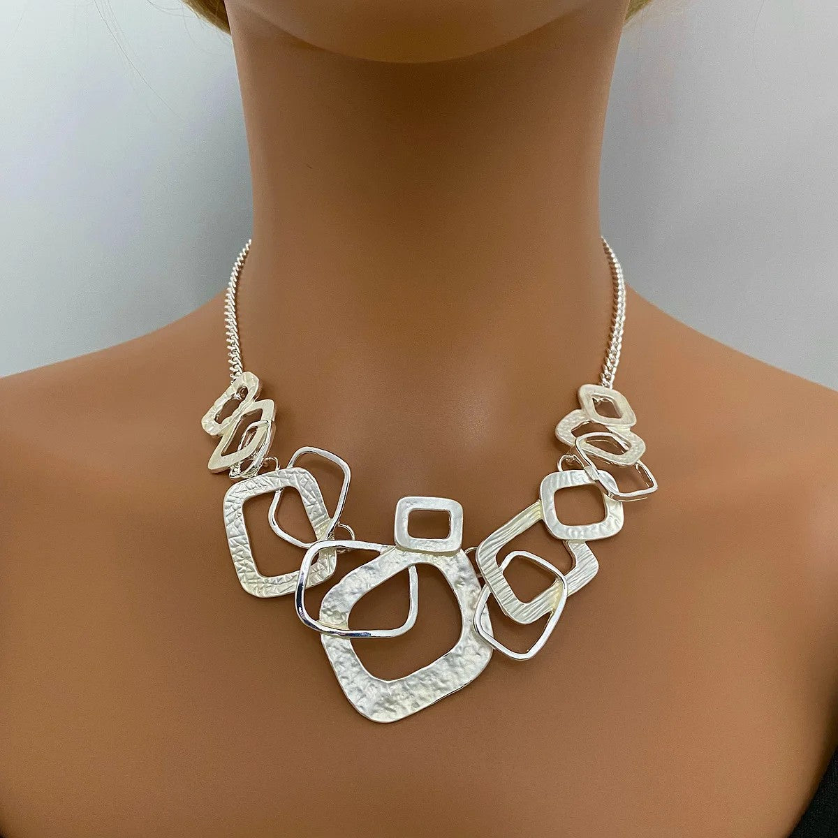 Textured Geometric Square Necklace Set