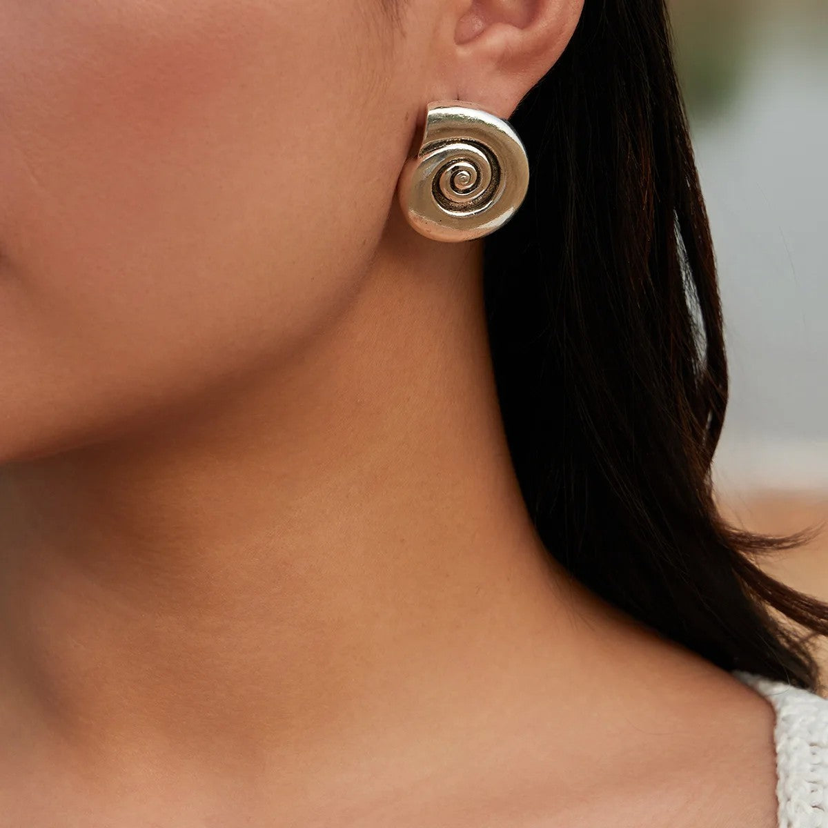 Gold-Tone Conch Spiral Jewelry Set