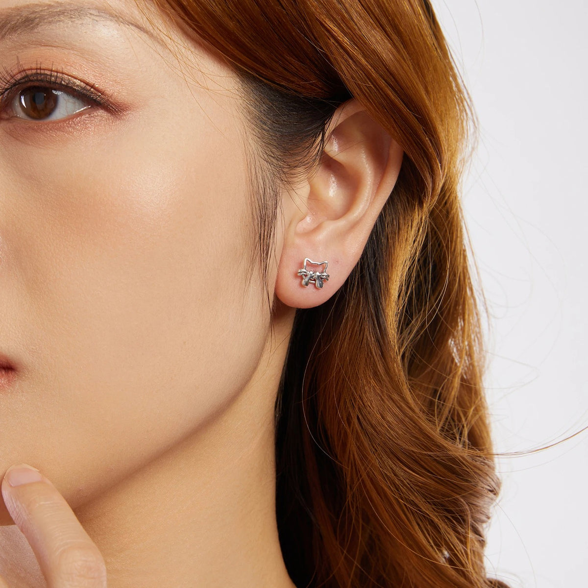 Hollow Cat Silhouette Stud Earrings