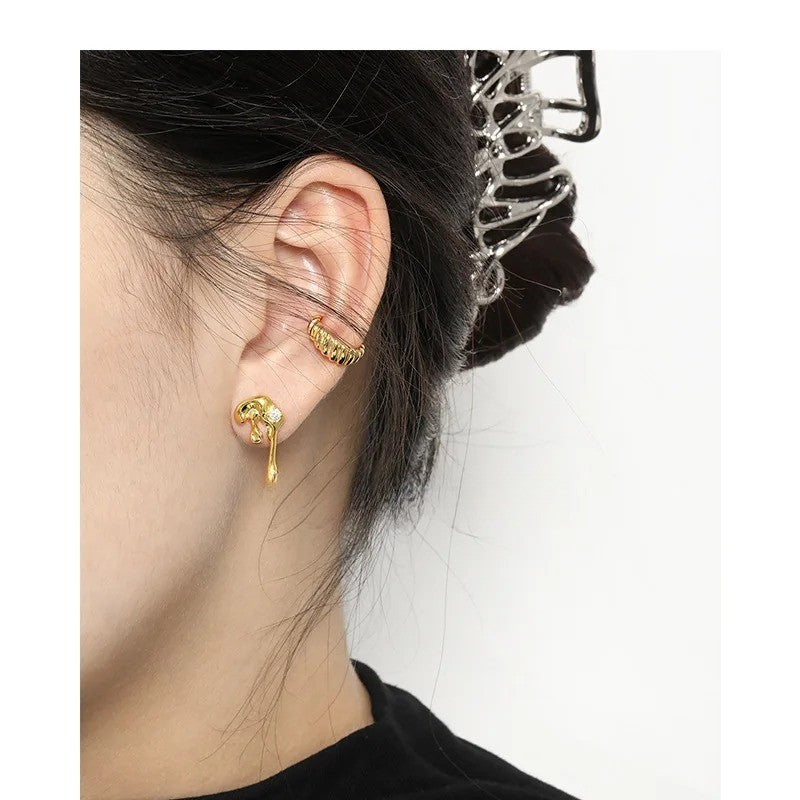 Molten Heart Zircon Stud Earrings
