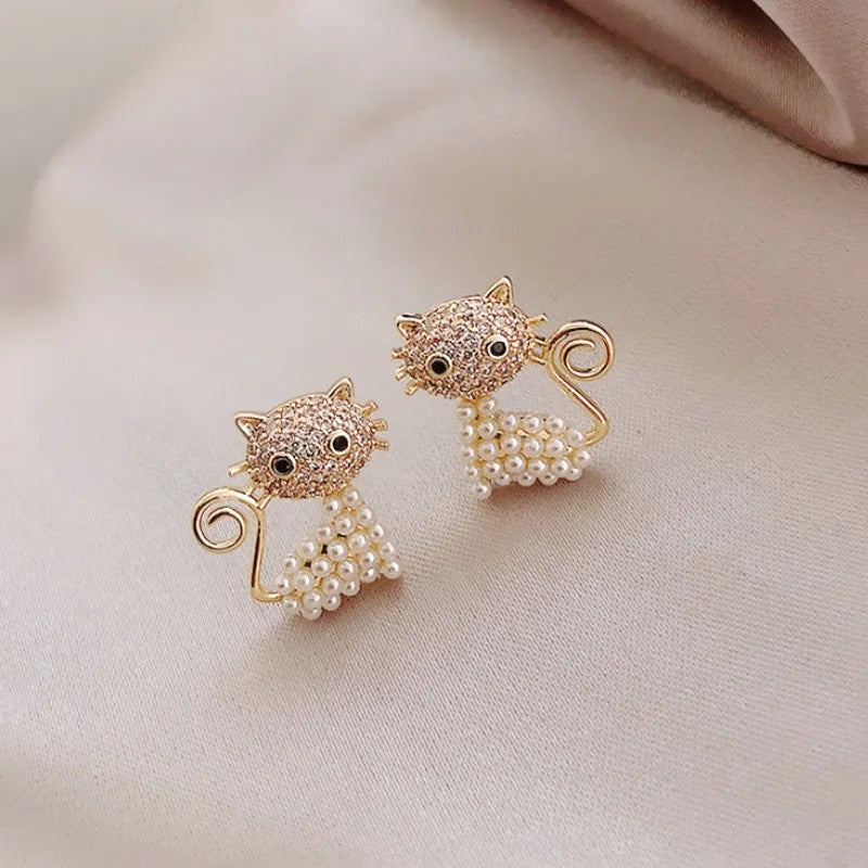 Rhinestone Cat Pearl Stud Earrings
