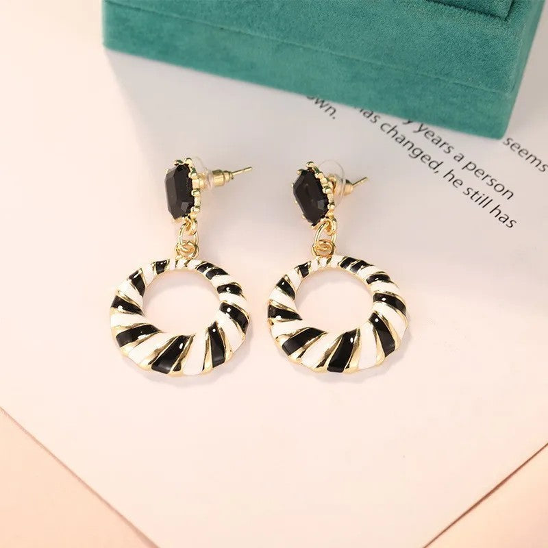 Black & White Swirl Hoop & Triangle Drop Earrings