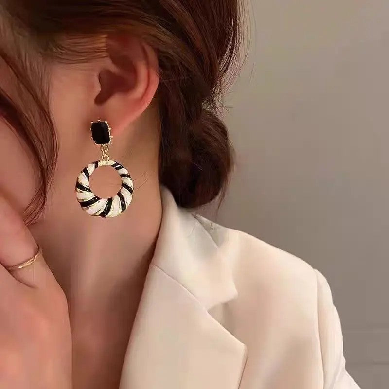 Black & White Swirl Hoop & Triangle Drop Earrings