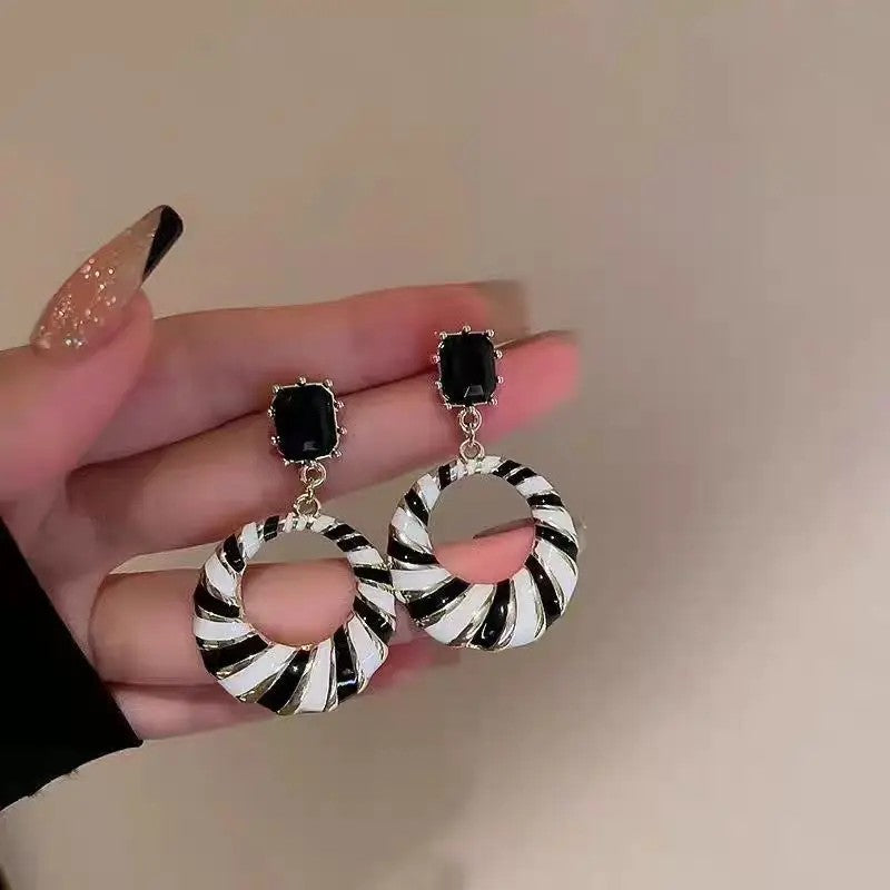 Black & White Swirl Hoop & Triangle Drop Earrings