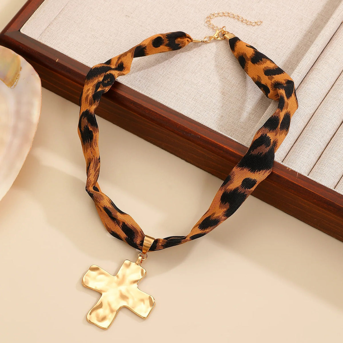 Leopard Print Pearl & Bow Necklace